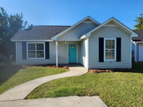 313 Sawgrass Dr, Valdosta, GA 31602