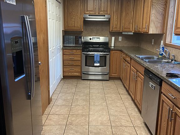 5th image of 2673 Wailaki St