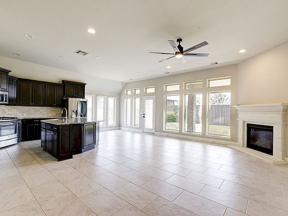 4th image of 3506 Whitman Dr