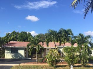813 SE 14th St, Deerfield Beach, FL 33441