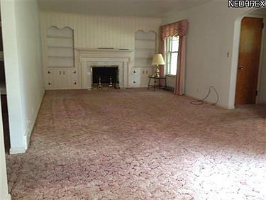 5th image of 4122 Howard St
