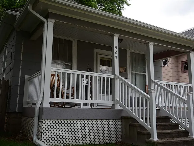 909 S Galena Ave — Photo 1