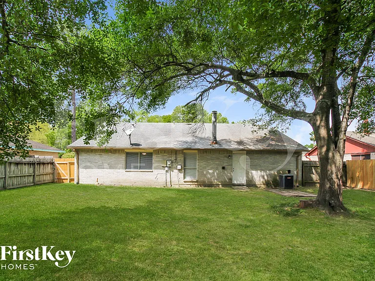 2118 Knollbrook Ln — Photo 14