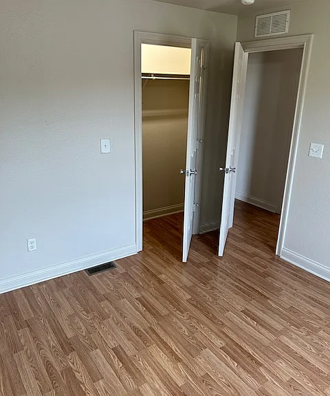 6884 Lexington Dr — Photo 4