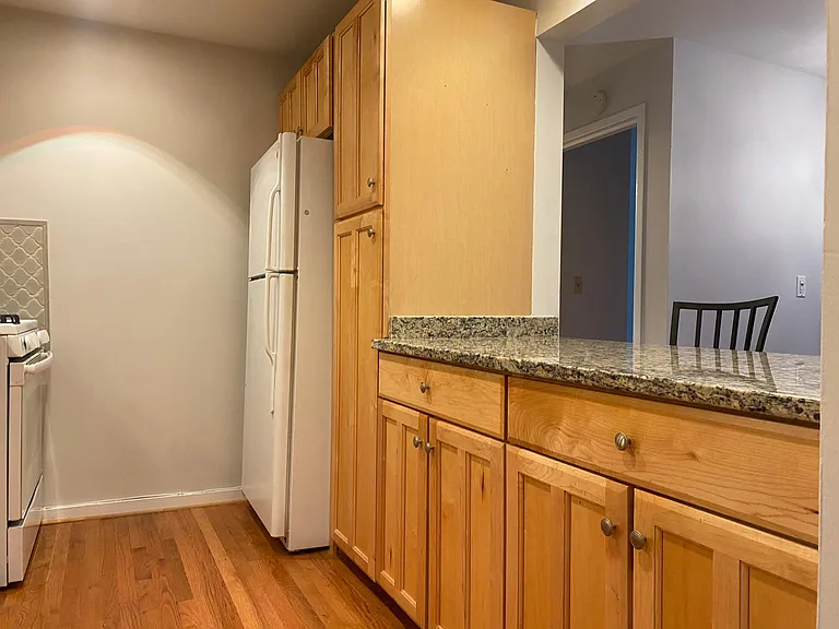Kitchen/Breakfast Bar