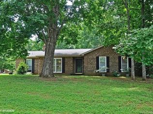 6018 Scots Bluff Dr, Charlotte, NC 28227