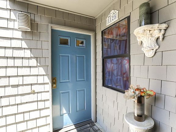 3rd image of 1125 Foxchase Dr