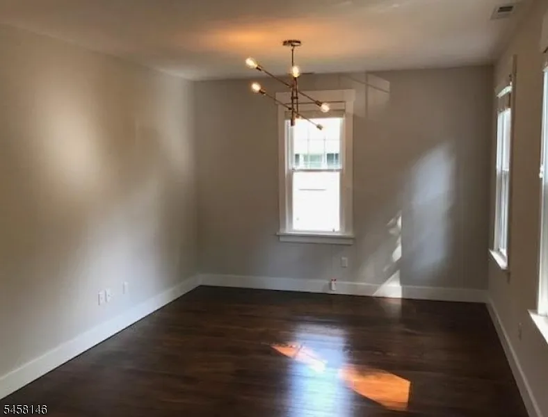 3 bed, 2.0 bath, $3,950 — Photo 4
