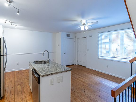 4th image of 804 S Warnock St