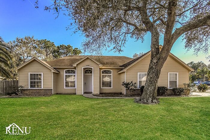 1st image of 11328 Aston Hall Dr