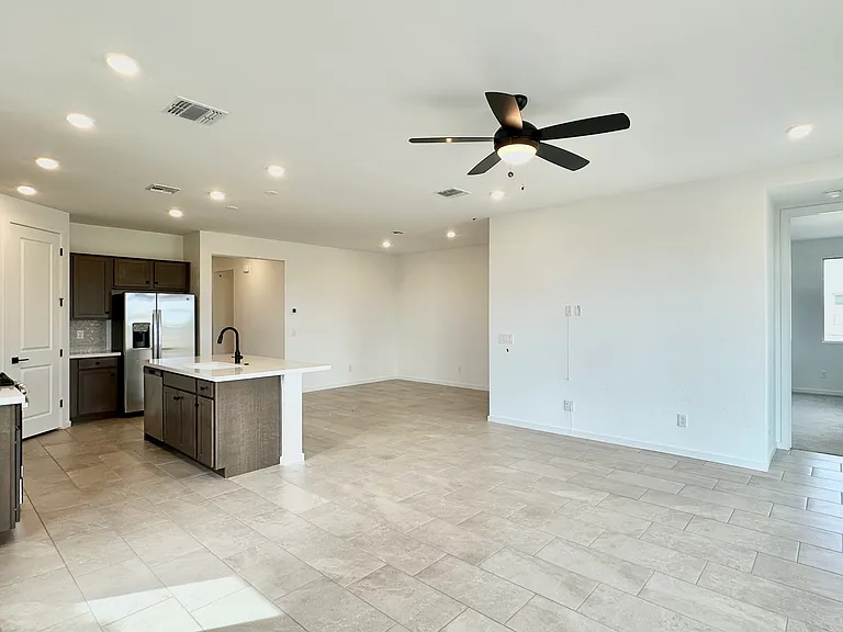 15598 W Hackamore Dr — Photo 10