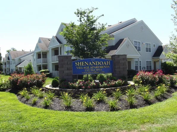 100-223 Susan Dr #100-211, Lakewood, NJ 08701