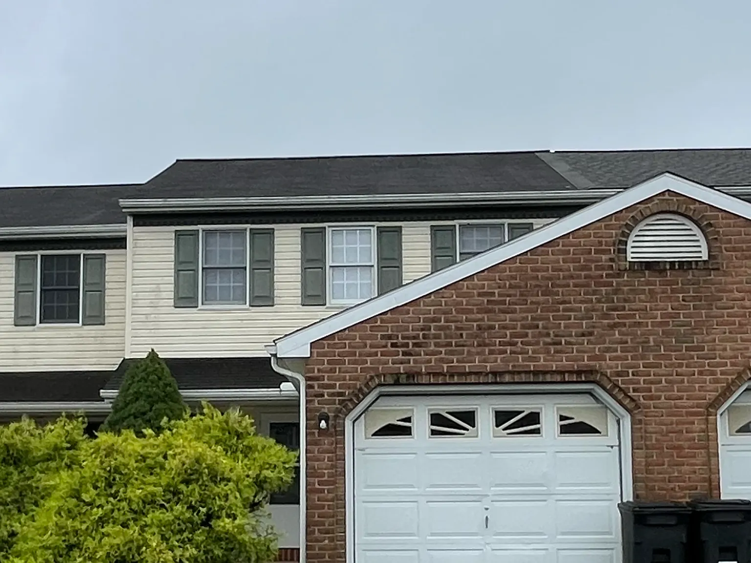 3 bed, 1.5 bath, 1320 sqft, $1,695 — Photo 1