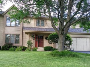 W319S3378 Squire Rd, Waukesha, WI 53189