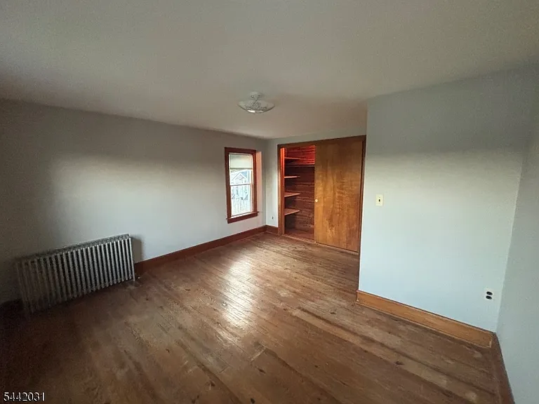6 Thatcher Ave — Photo 12