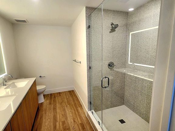 3rd image of 5710 Biscayne Blvd #1011