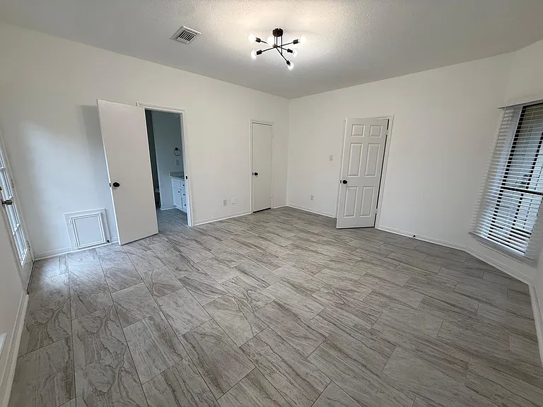 4731 N Cashel Cir — Photo 4