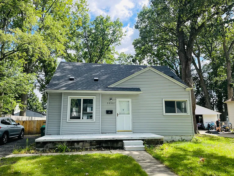 33511 Pierce St — Photo 1