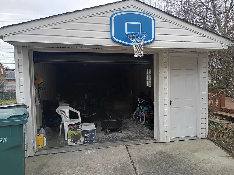1649 Hollywood St — Photo 19