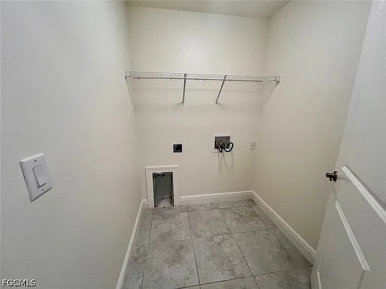 3322 NW 17th Ln — Photo 6