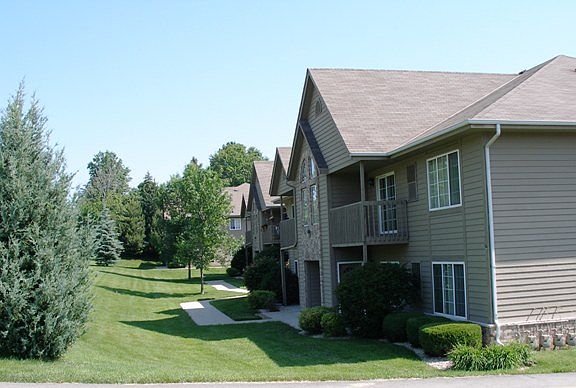 Meadow Creek front yard_09132013