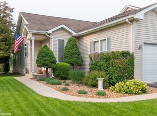 596 Chestnut Dr, Oswego, IL 60543