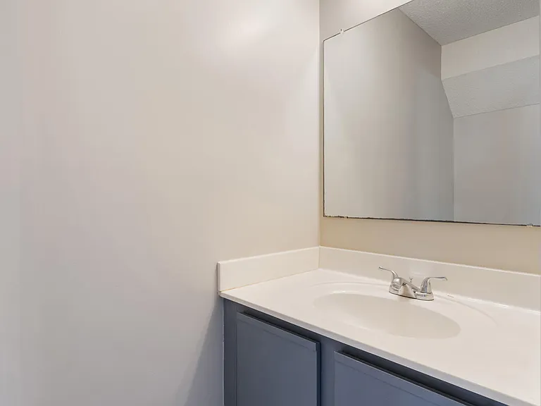 957 W Pueblo Dr — Photo 4