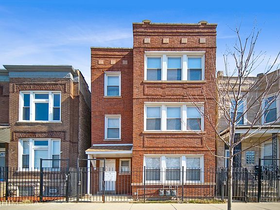 4th image of 1921 S Trumbull Ave #2