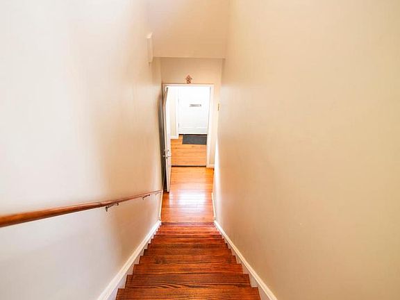 4th image of 877 N Opal St