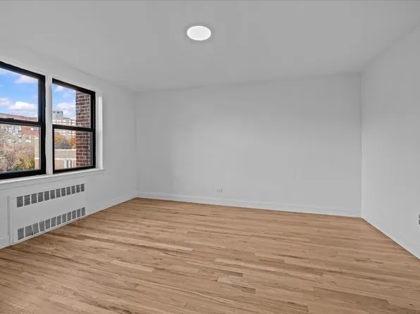 3260 Netherland Avenue image 7 of 13