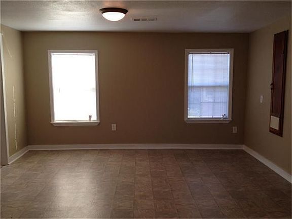 5th image of 414 S Columbia Dr #36