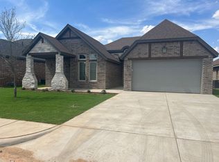 6806 52nd St, Lubbock, TX 79407