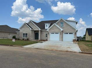 9 Emma Cir, Tuscumbia, AL 35674