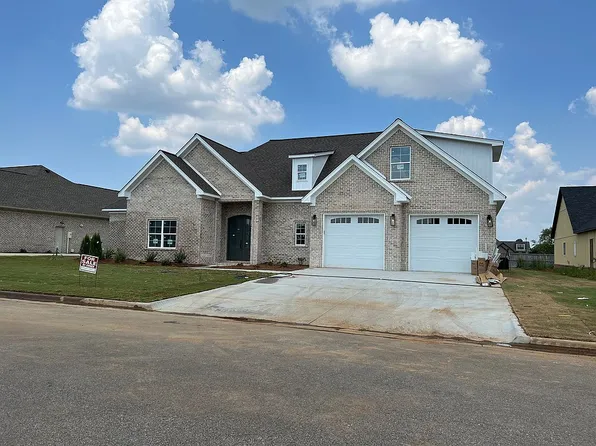 9 Emma Cir, Tuscumbia, AL 35674