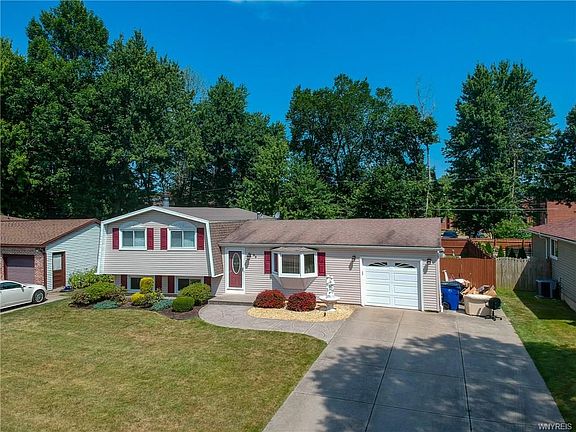 2nd image of 93 Lyrae Dr