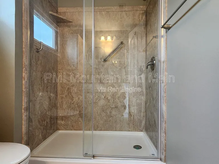 19 Barnett Shoals Dr — Photo 23