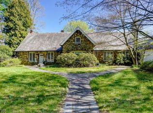 40 Peachcroft Dr, Bernardsville, NJ 07924