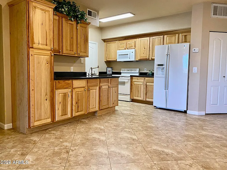 1701 E Colter St #114 — Photo 4