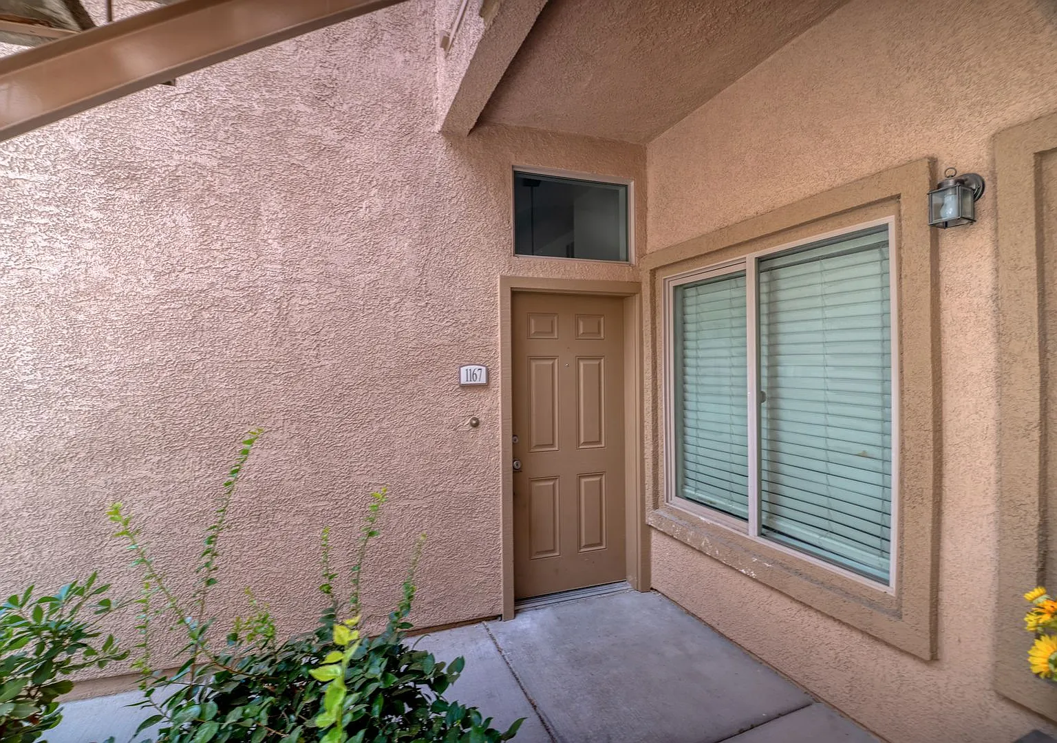 *Move-In Ready* Lower Level 2-Bedroom 2-Bath Condo! — Photo 3