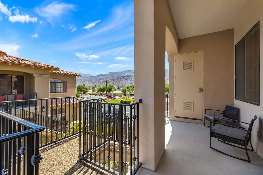 1 bed, 678 sqft, $2,700 — Photo 2
