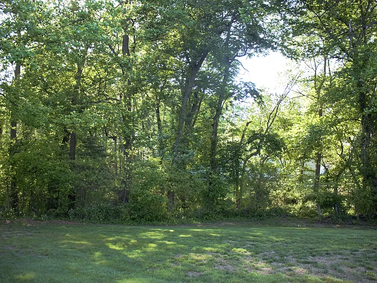 98 Thorndale Cir — Photo 47