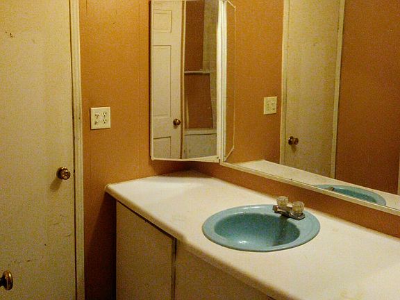 Bathroom vanity