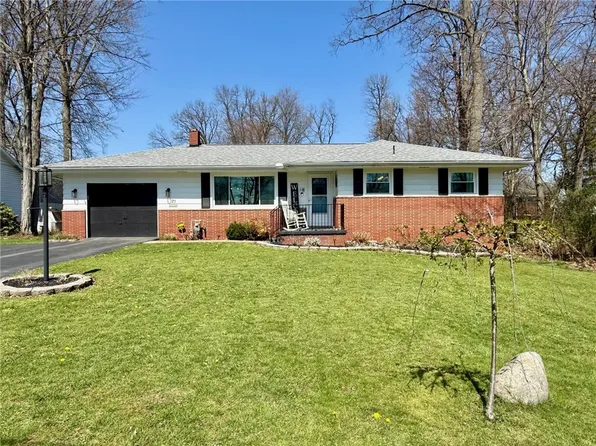 20 W Meyer Ave, New Castle, PA 16105