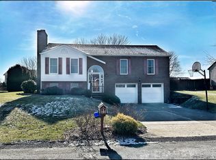 122 Matthews Dr, Beaver, PA 15009