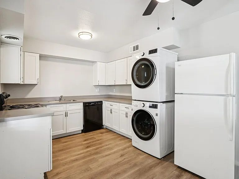 407 N Williams — Photo 14