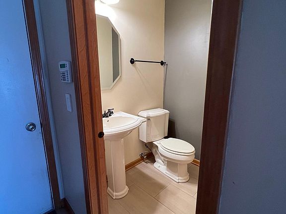 1/2 bath