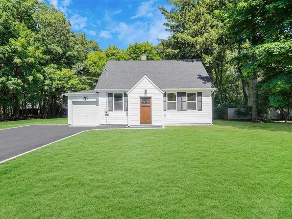 137 Montclair Avenue, Saint James, NY 11780