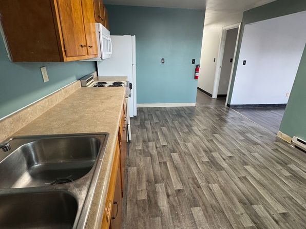 411 Hal Greer Blvd #5