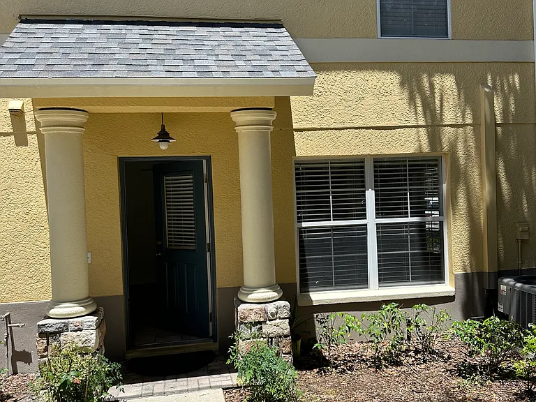 218 Draw Bridge Ln — Photo 2