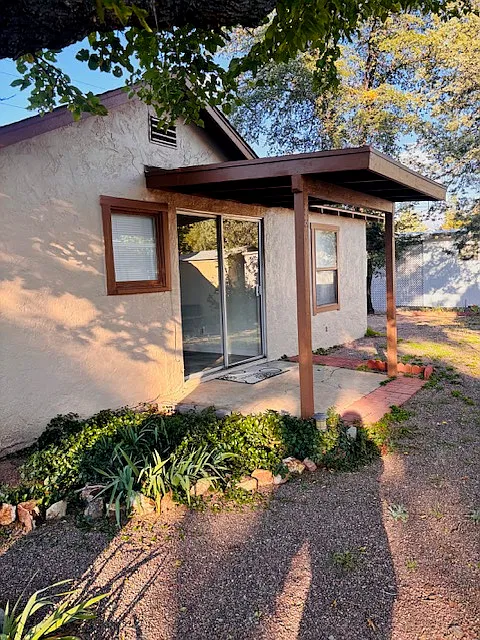 2 bed, $1,200 — Photo 4